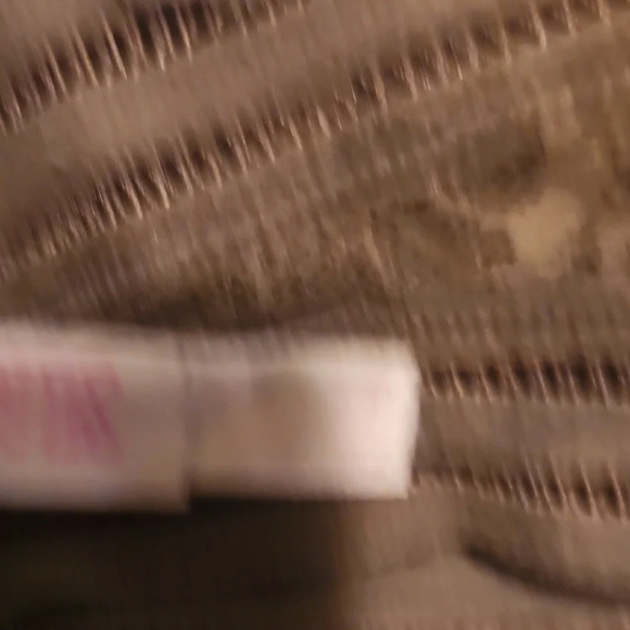 Green Underwire Bra with Molded Cups and Adjustable Straps - Picture 3 of 7